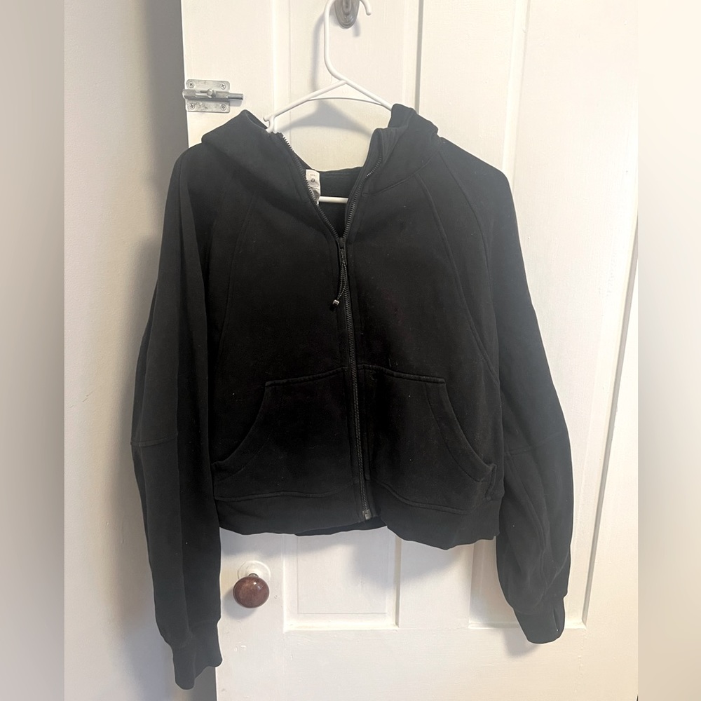 NWOT Lululemon zip up scuba, color black size M/L